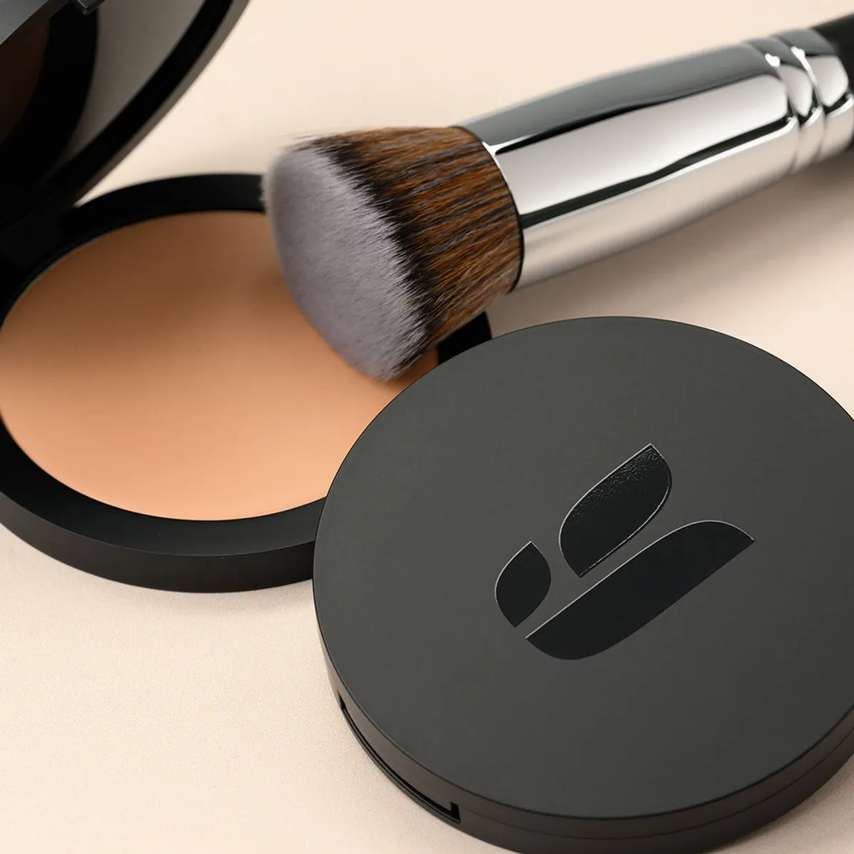 Fond de teint en crème YOUNIQUE TOUCH - caractéristiques